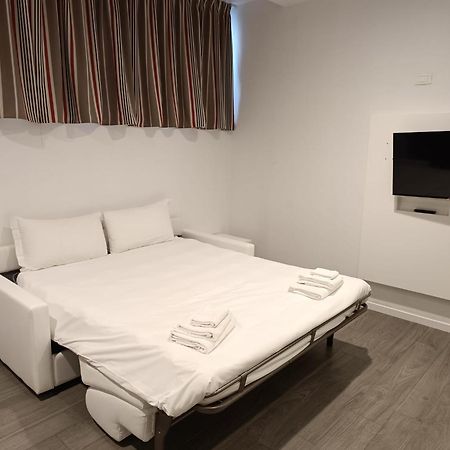 Fasthotel Linate เซกราเต ภายนอก รูปภาพ