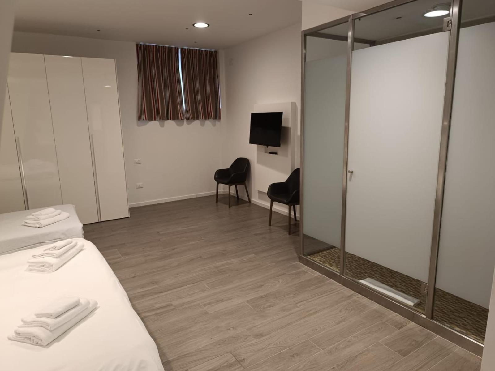 Fasthotel Linate เซกราเต ภายนอก รูปภาพ